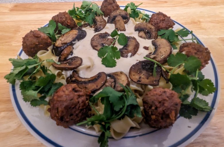 Alfredo with Beyond Meatballs with Mushrooms